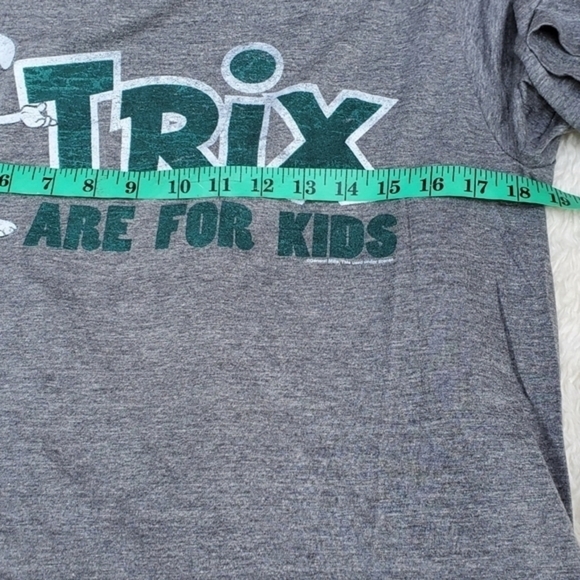 Trix are For‎ Kids Graphic tee M - Picture 6 of 10